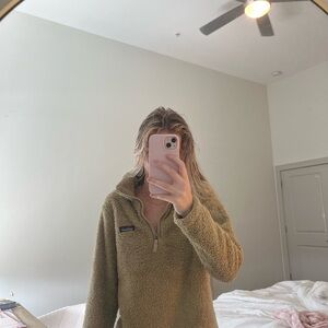 Women's Patagonia Quarter Zip